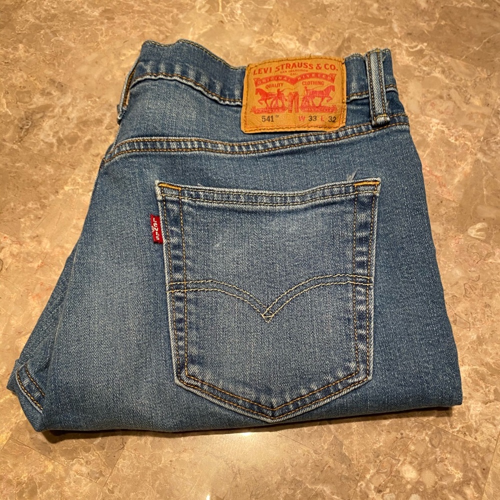 Levi’s Men’s 33x32 541 Athletic Fit Jean